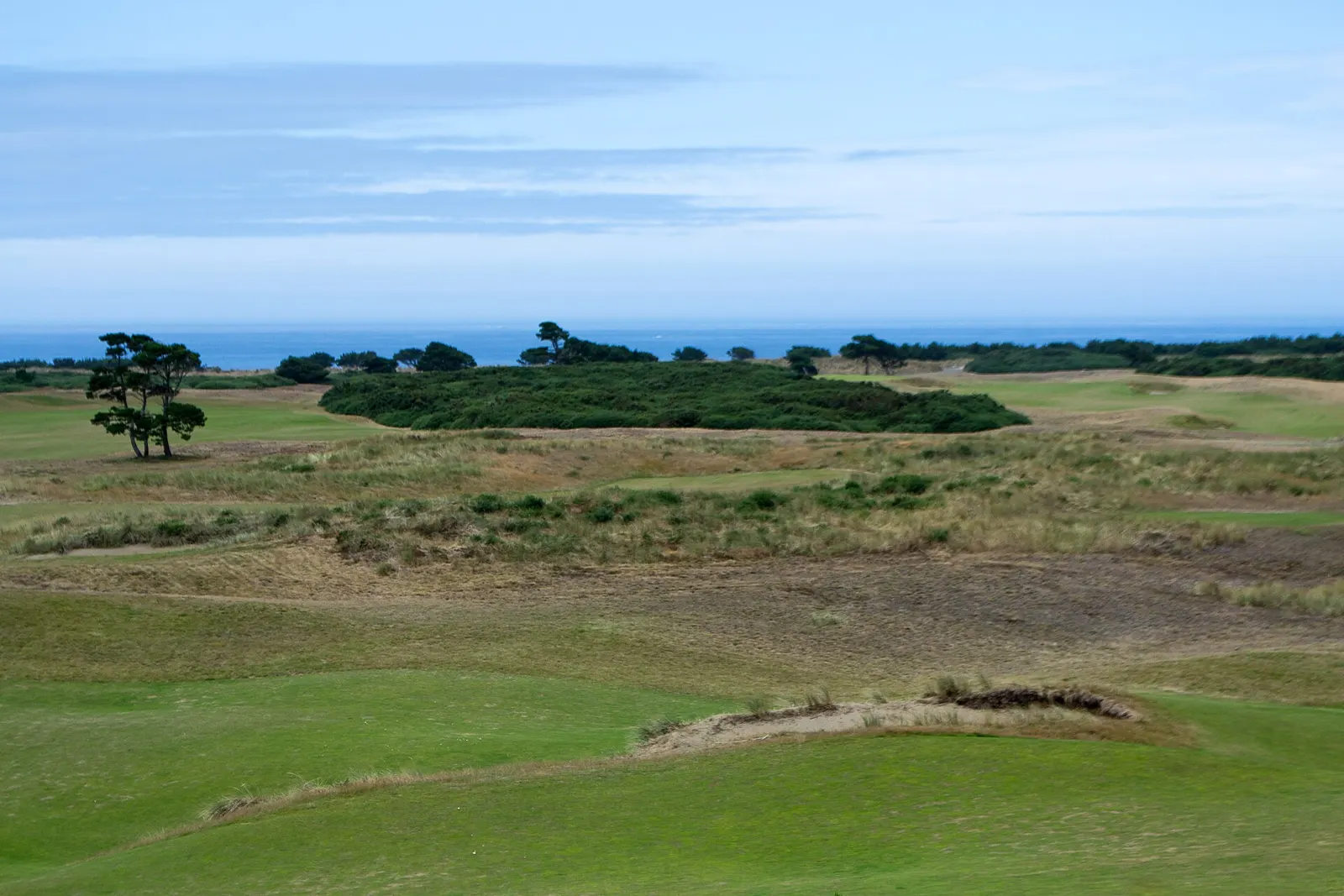 Clifftop golf at Bandon Dunes Golf Resort on the Oregon coast